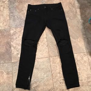 Mnml Distressed Black jeans